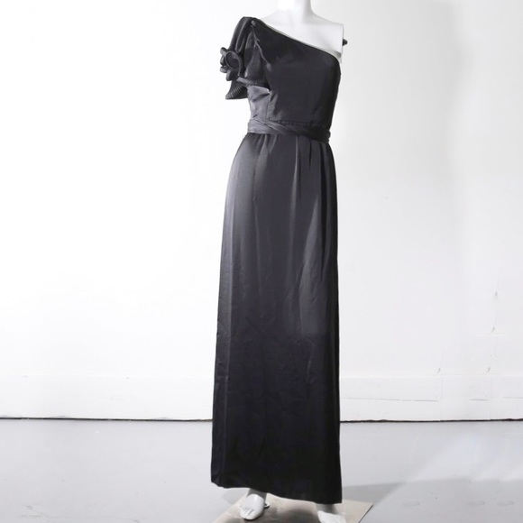 BCBG black dress with shoulder detail-‘Mel’ NWT 2 - Picture 1 of 6